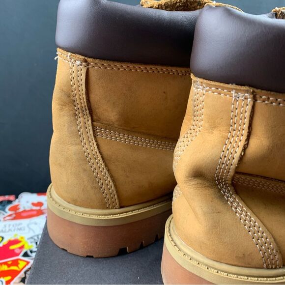 Timberland Classic 6 Inch Wheat Boots Size 6.5Y / 8 Women's - Picture 13 of 13